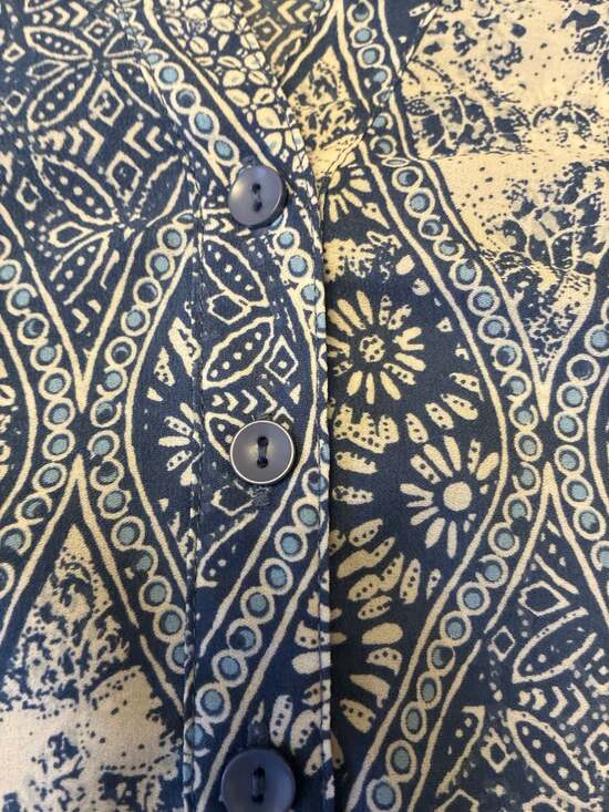 Norm Thompson XL Women's Blue and White Paisley Pattern 3/4 Sleeve Blouse - Picture 5 of 9